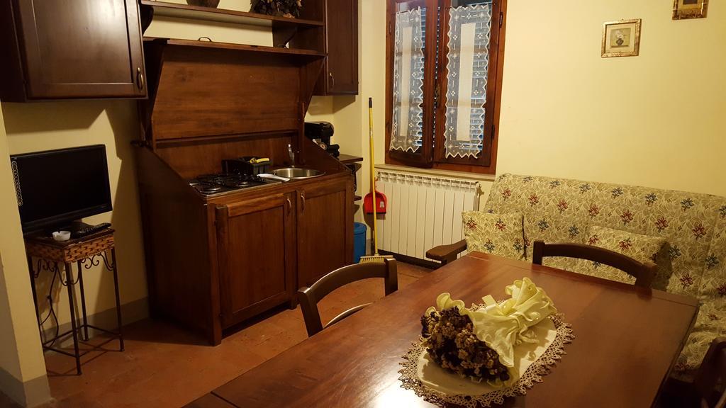 Giardino Di Sara Apartment กอร์โตนา ภายนอก รูปภาพ