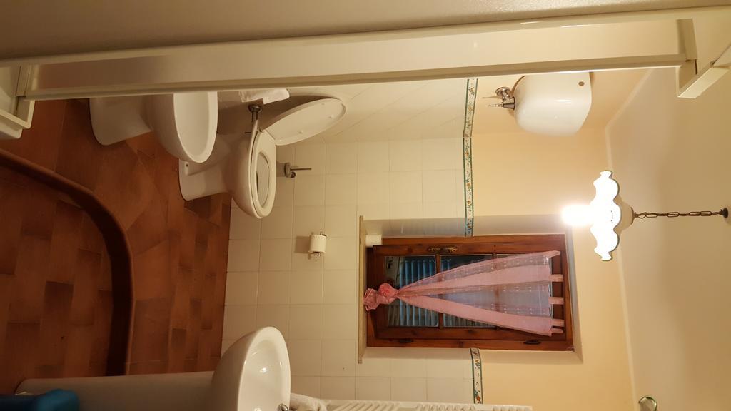 Giardino Di Sara Apartment กอร์โตนา ภายนอก รูปภาพ